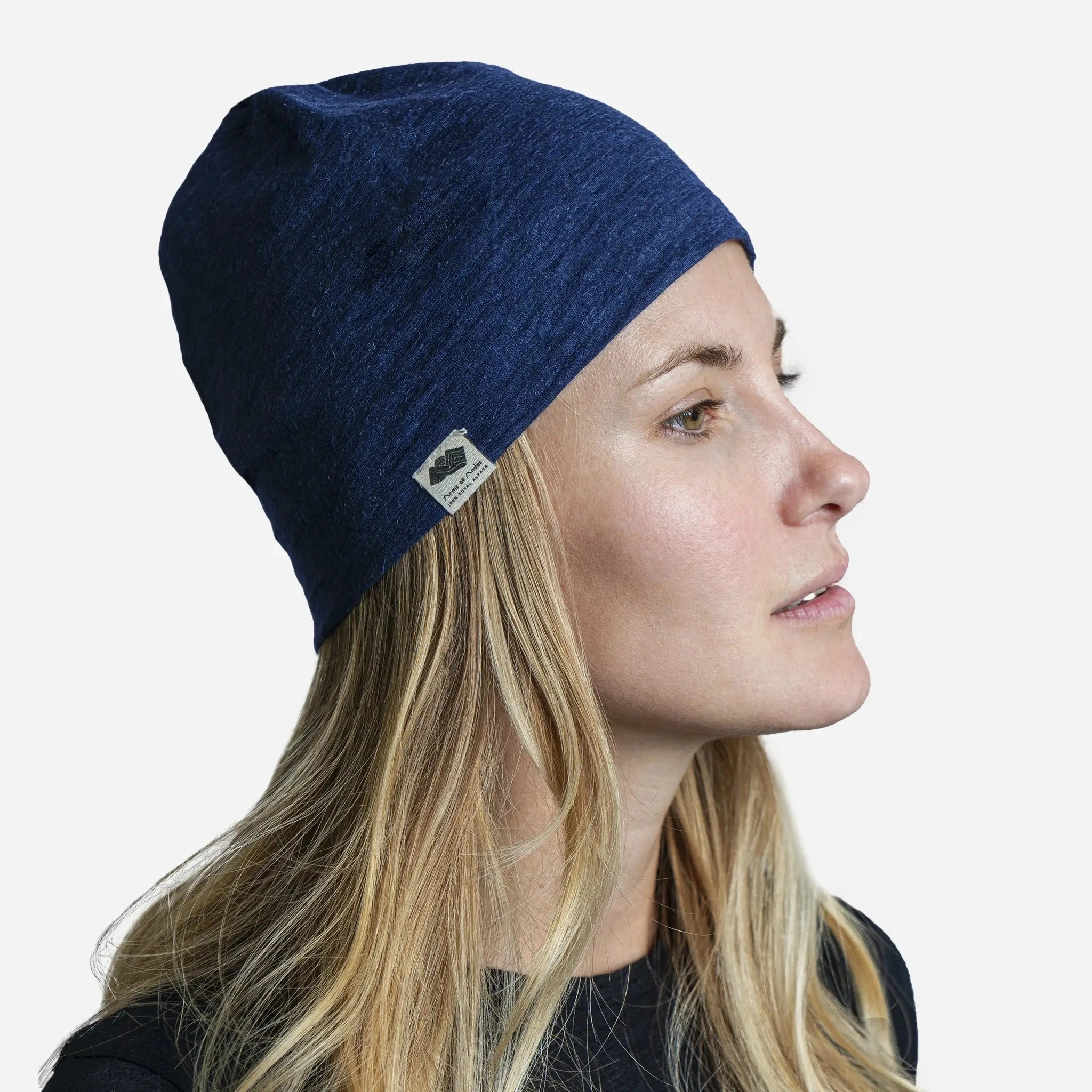 Cozy Alpaca Bliss: 160 Ultralight Beanie - Feel the Warmth, Forget the Weight!