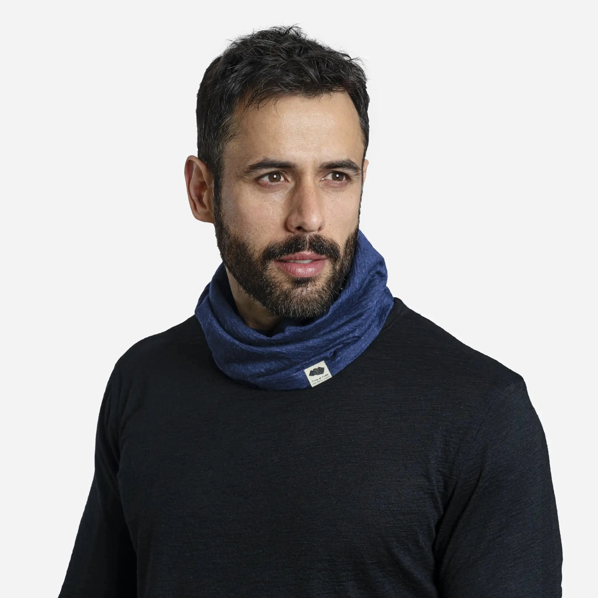 Cozy Alpaca Neck Wrap: Featherlight Warmth for Adventure
